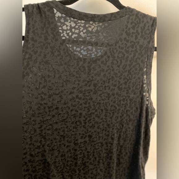 Women’s Semi Cropped Muscle Tank. Sheer workout top, only worn once - Picture 4 of 4